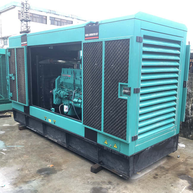 280kw環(huán)保靜音型康明斯二手發(fā)電機