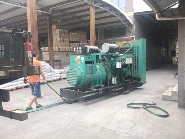 二手發(fā)電機(jī)組收購現(xiàn)場
